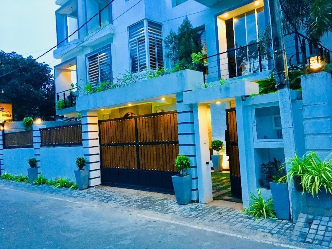 נגומבו 8 Plus Luxury Apartments מראה חיצוני תמונה