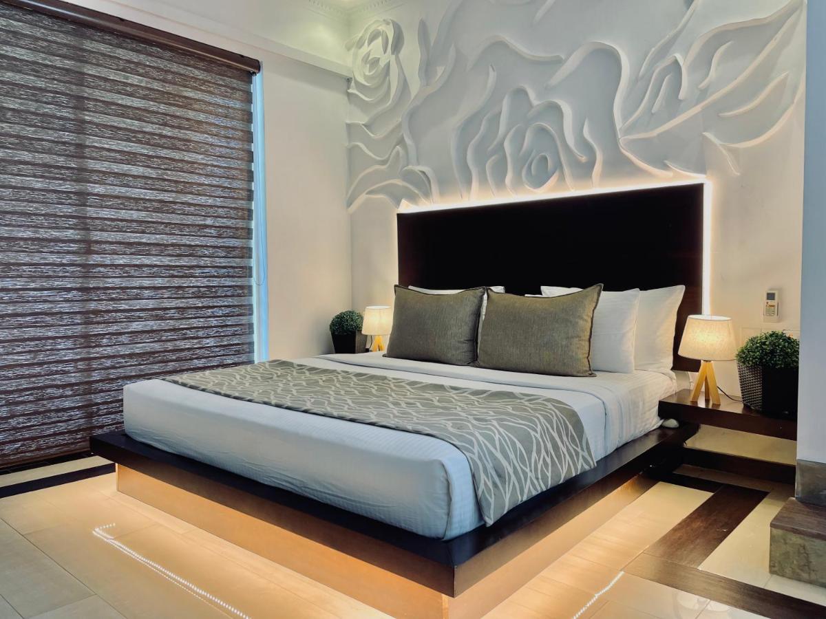 נגומבו 8 Plus Luxury Apartments מראה חיצוני תמונה