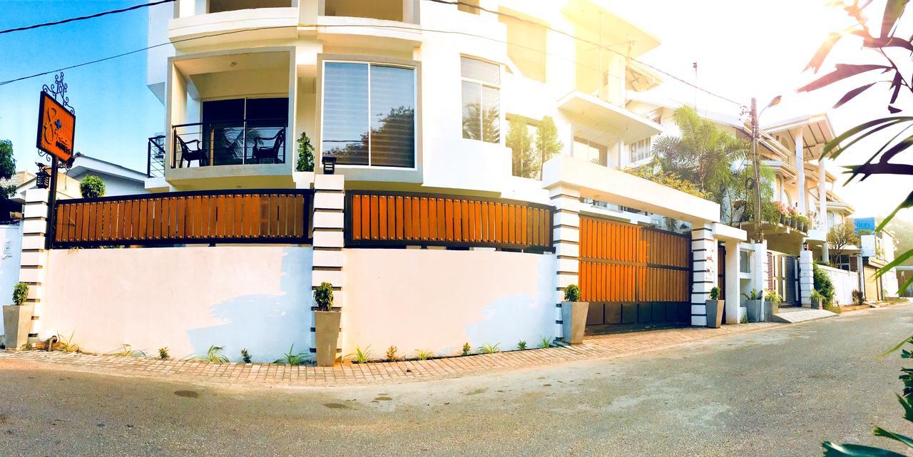 נגומבו 8 Plus Luxury Apartments מראה חיצוני תמונה